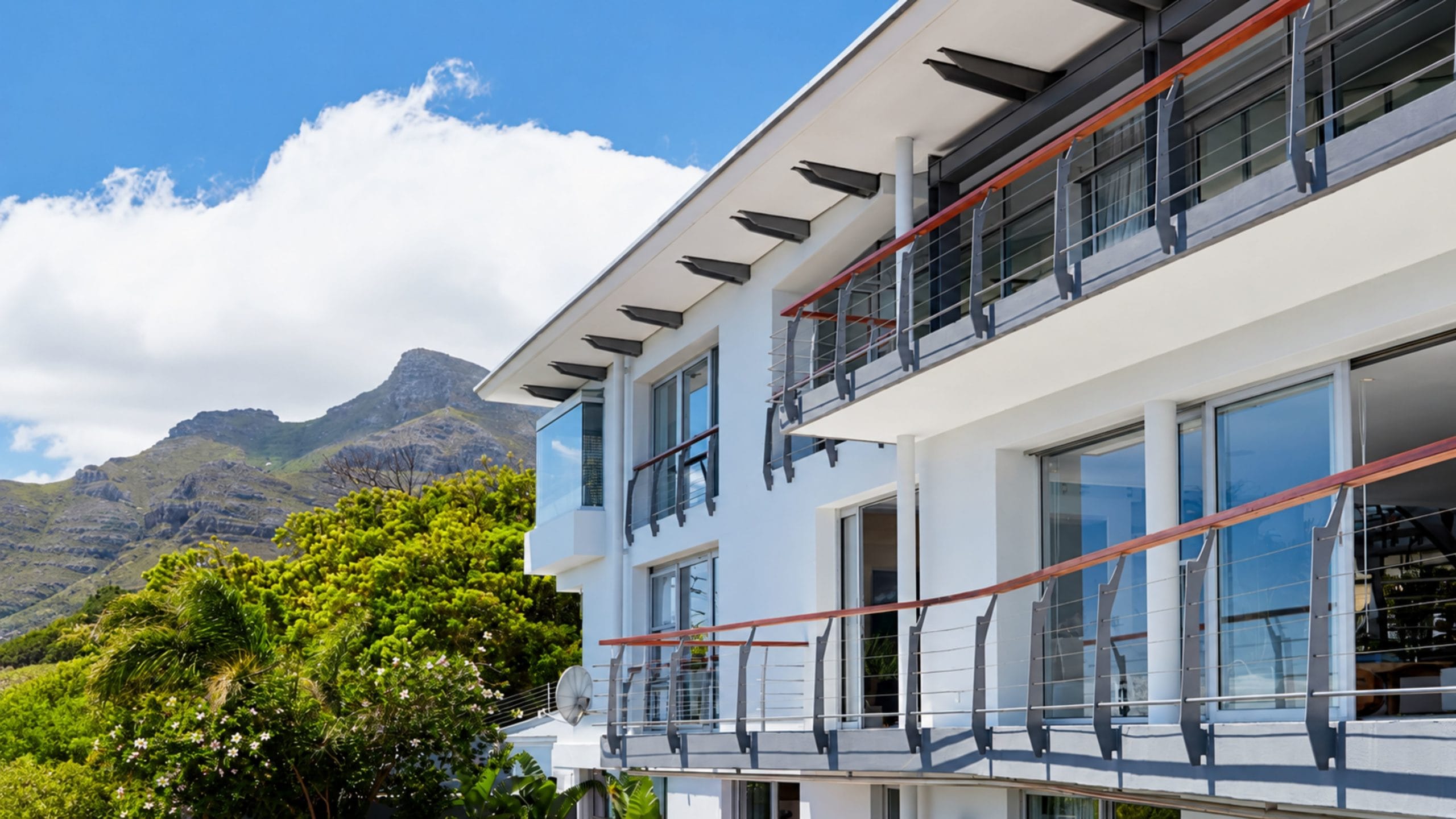 facade of the Atzaró Cape Town boutique hotel