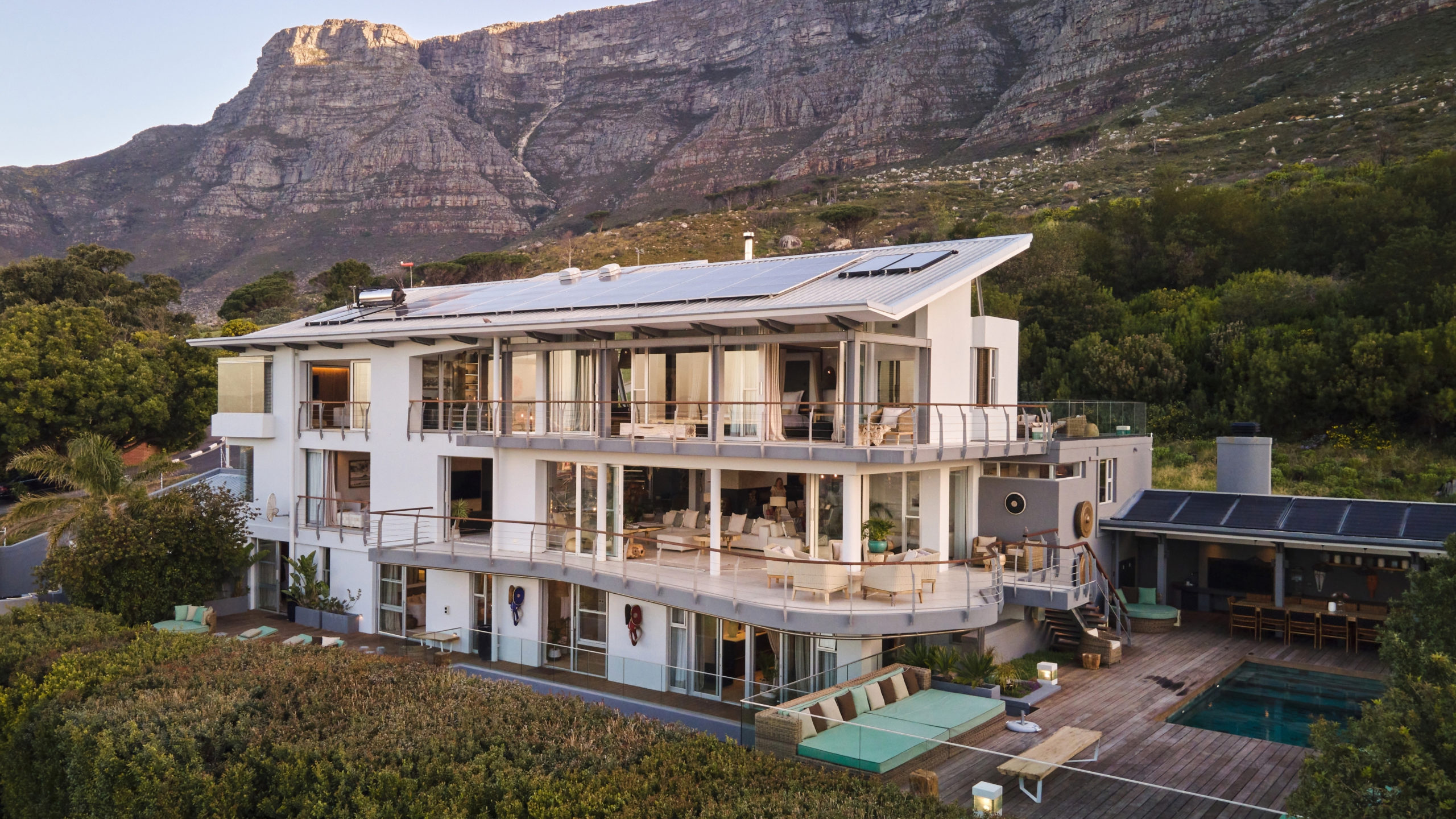 View of Atzaró Cape Town, a luxury boutique hotel at the foot of Table Mountain in Oranjezicht